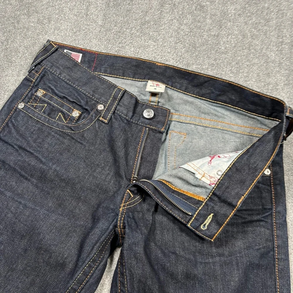 VTG True Religion Bobby Mens Dark Wash Straight Leg Jeans Men 38x28 USA Indigo